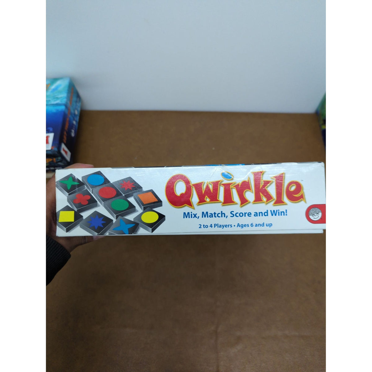 Qwirkle Board Game For 2-4 Players Ages 6+ Mix Match Score Fun Mensa Select Award