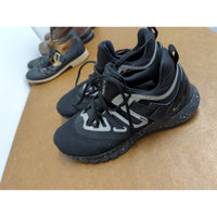 Nike Training Black & Gray Athletic Shoes Mens Size 9.5 Lightweight & Breathable Mesh Non-Slip Rubber Sole Pre-Owned