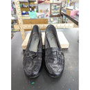 LifeStride Womens Black Crocodile Embossed Loafers With Metal Accent Comfortable