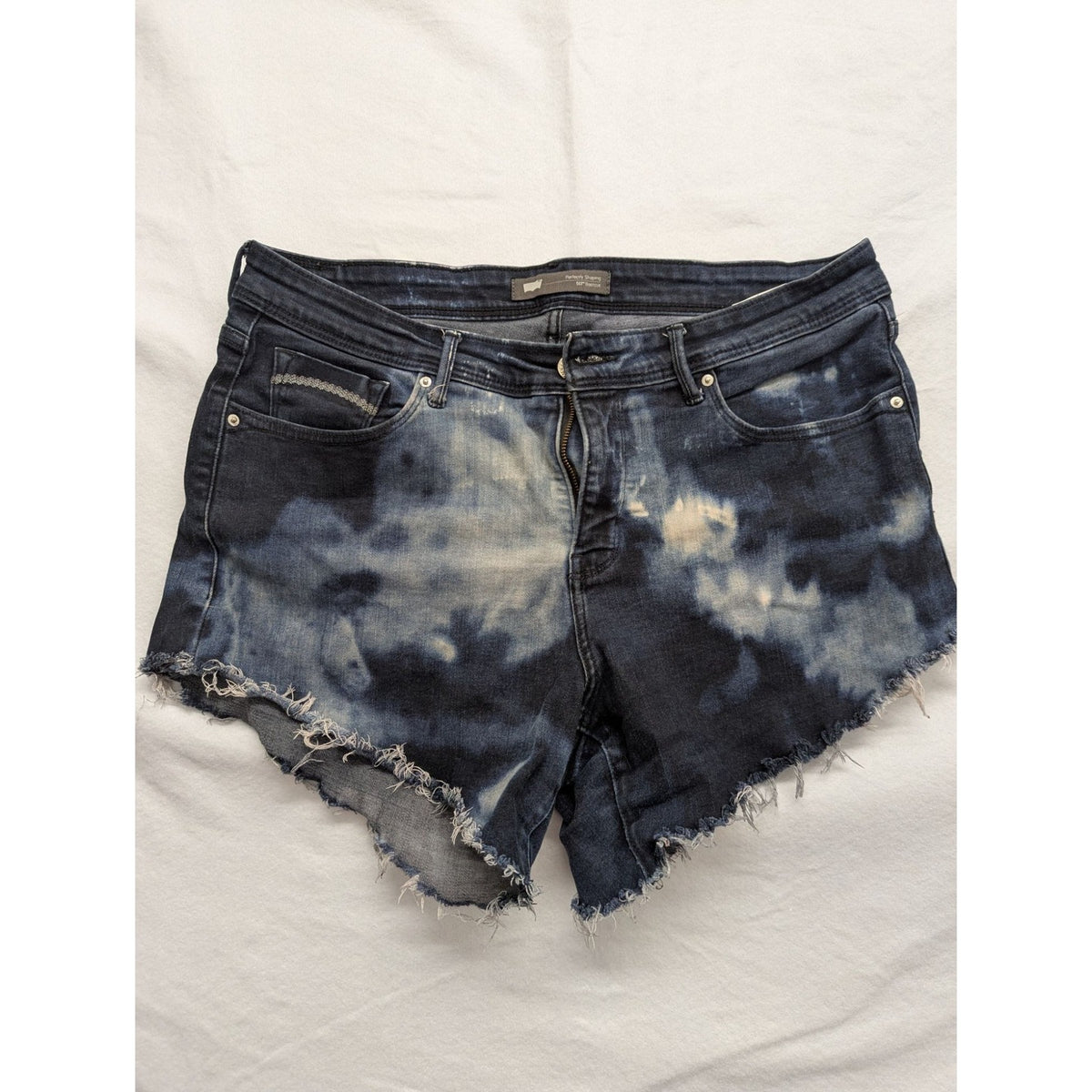 Levis Womens 512 Bootcut Denim Shorts Tie-Dye Style Size 12