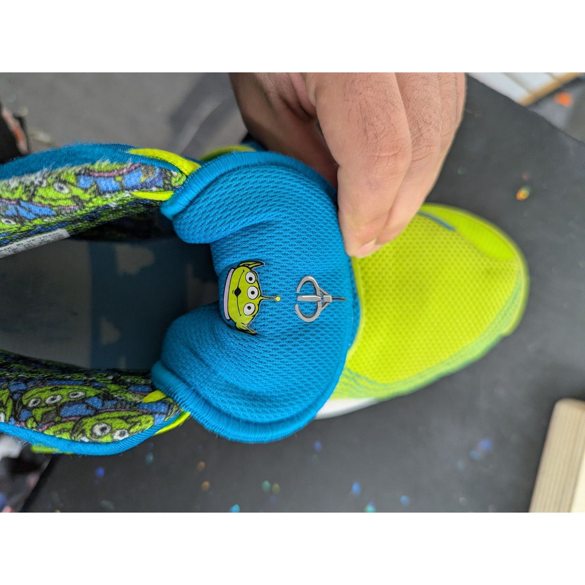 Toy Story Pizza Planet Adidas Sneakers Size 6.5 Youth Neon Green & Blue Mesh