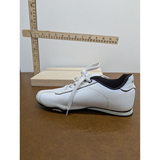 Playb0y Womens White Leather Sneakers W/ Crystal Logo Accent Size 5.5 US