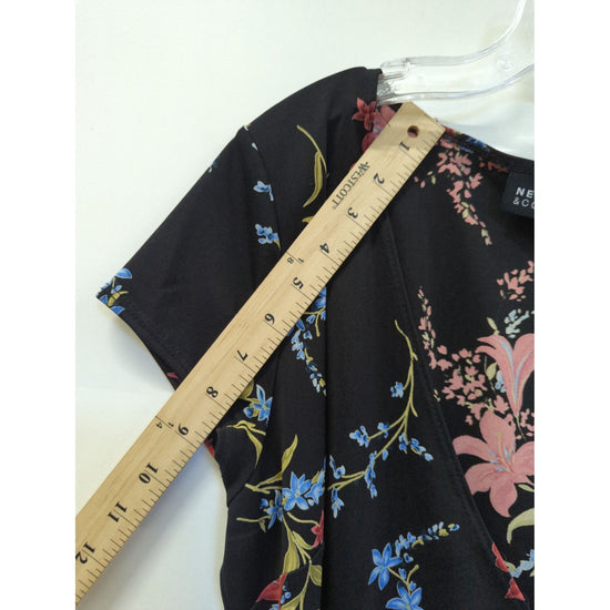 New York & Company Womens Black Floral Knee-Length Dress With Short Sleeves Size M