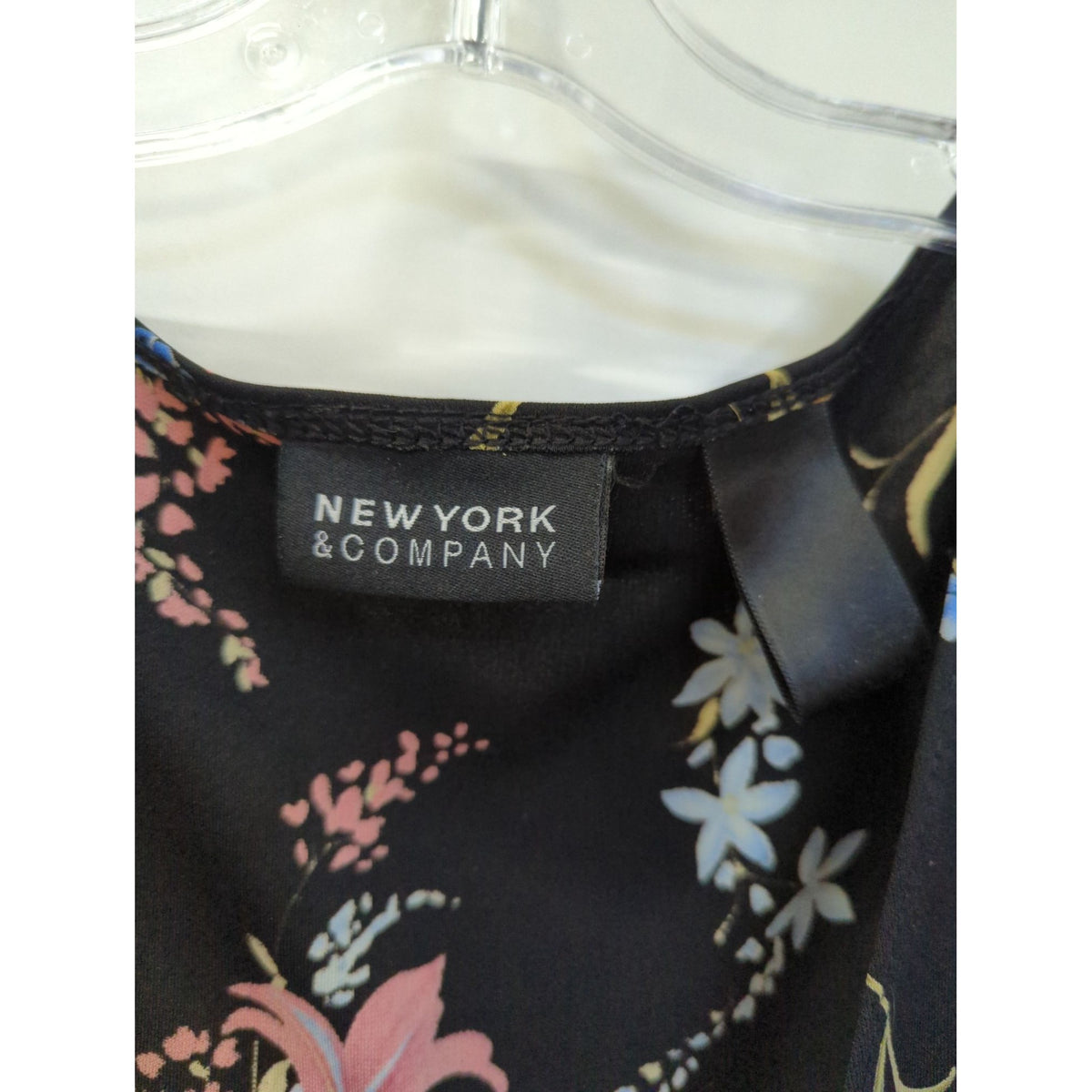 New York & Company Womens Black Floral Knee-Length Dress With Short Sleeves Size M