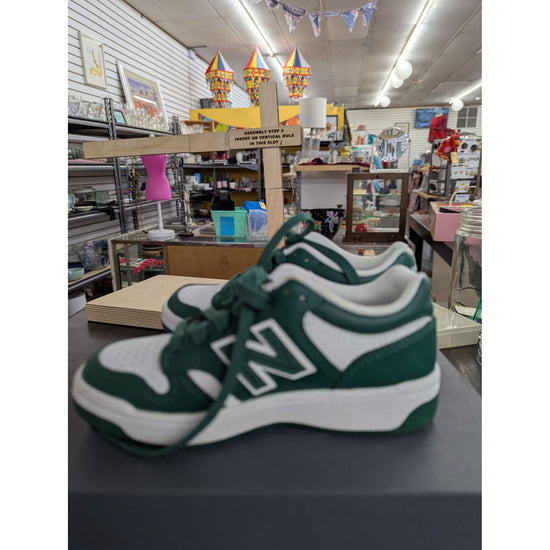 New Balance BB480 White & Green Low-Top Basketball Shoes Mens Size 11.5 US