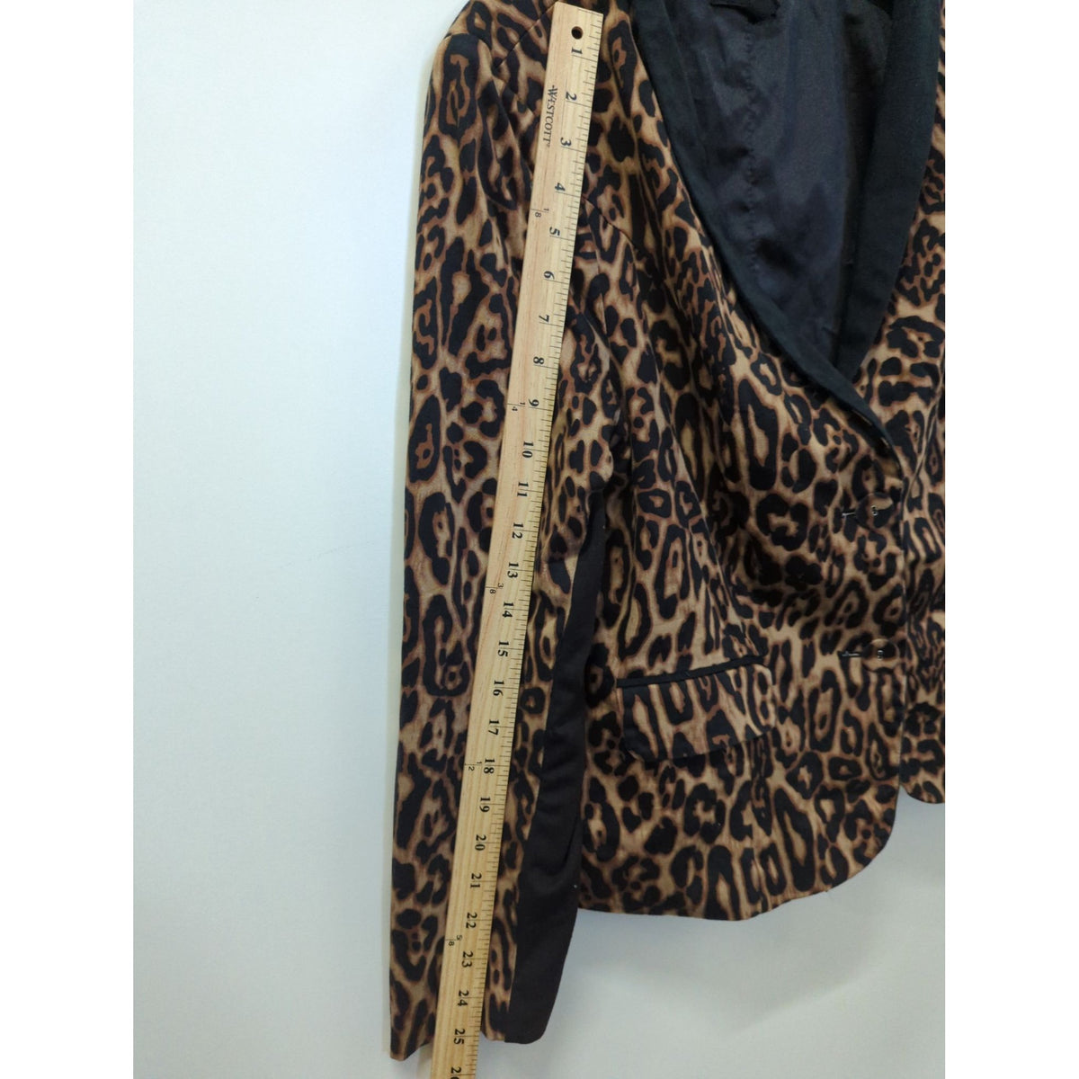 Torrid Womens Leopard Print Blazer With Black Lapels Size 1 Made In China Pre-Owned