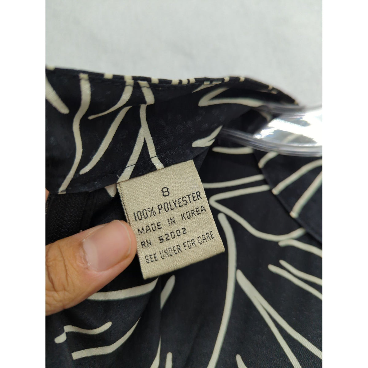 Black & White Leaf Print Ruched Midi Dress Size 8 Made In Korea 100% Polyester