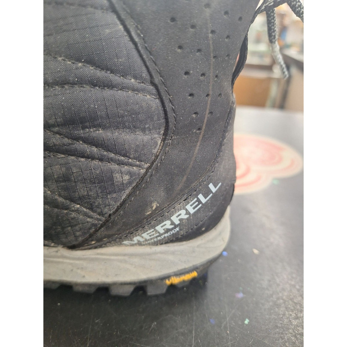 Merrell Womens Waterproof Hiking Boots Black Vibram Soles Size 7