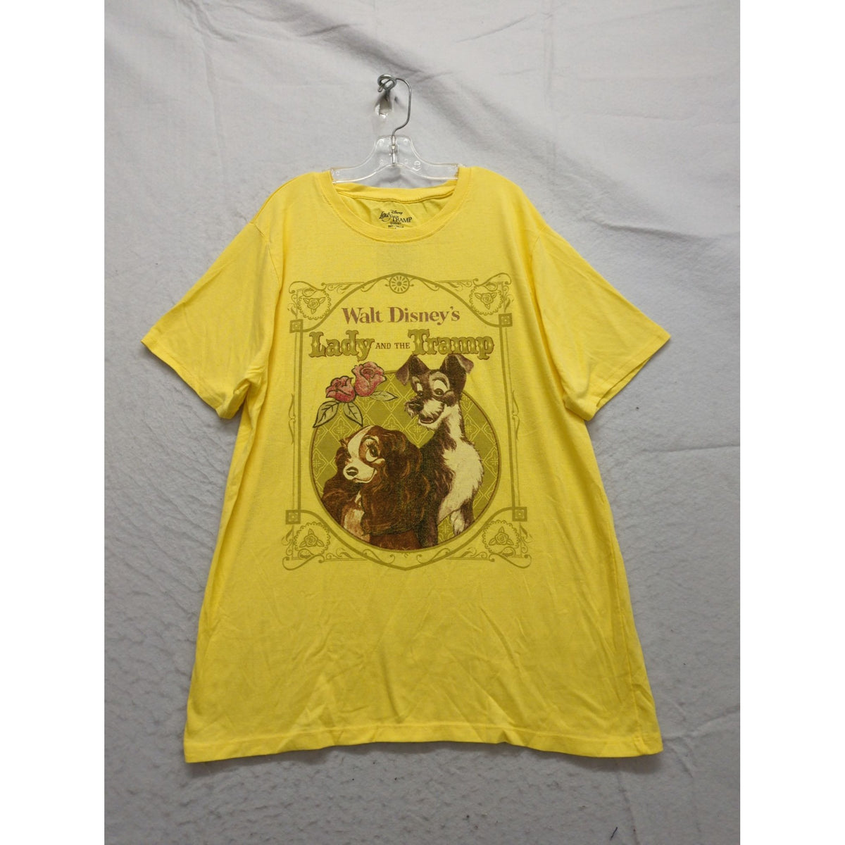 Disney Lady & The Tramp Yellow Graphic Tee Shirt Large 60% Cotton 40% Polyester