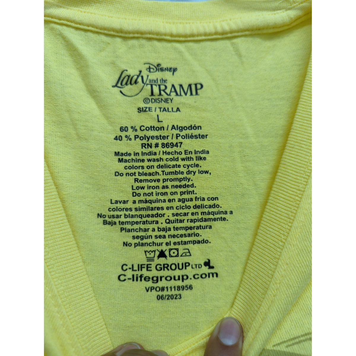 Disney Lady & The Tramp Yellow Graphic Tee Shirt Large 60% Cotton 40% Polyester