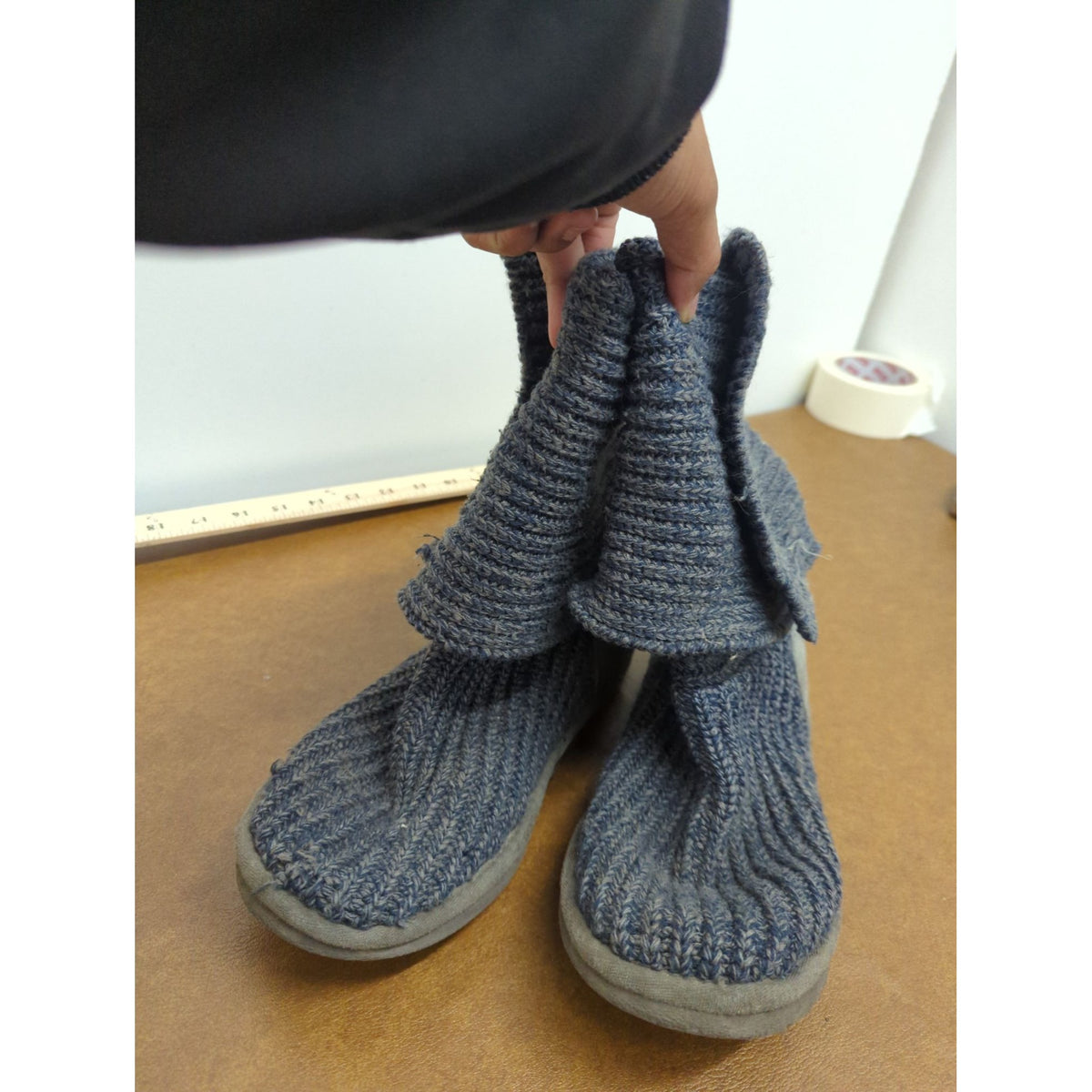 UGG Australia Gray Knit Button Boots Womens Size 7