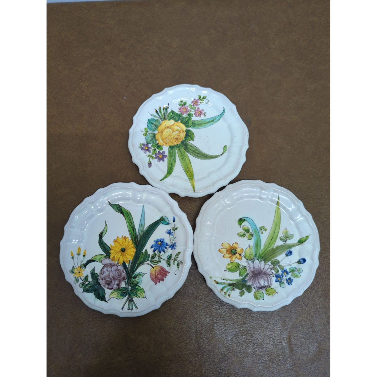 Vintage Hand-Painted Floral Ceramic Plates Set Of 3 Scalloped Edges Made In Italy Approx. 7 Inches Each