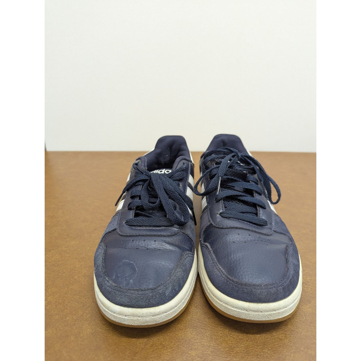 Adidas Navy Blue & White Sneakers Lace-Up Mens Size 8.5 Rubber Sole Casual Style
