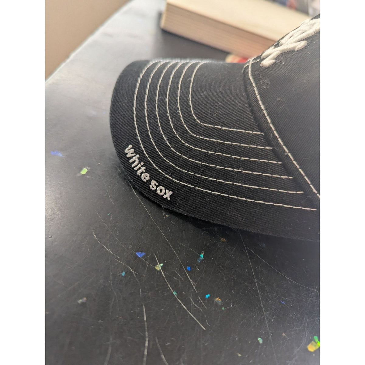 New Era Black White Sox Baseball Cap Medium-Large Genuine Merchandise Mesh Back
