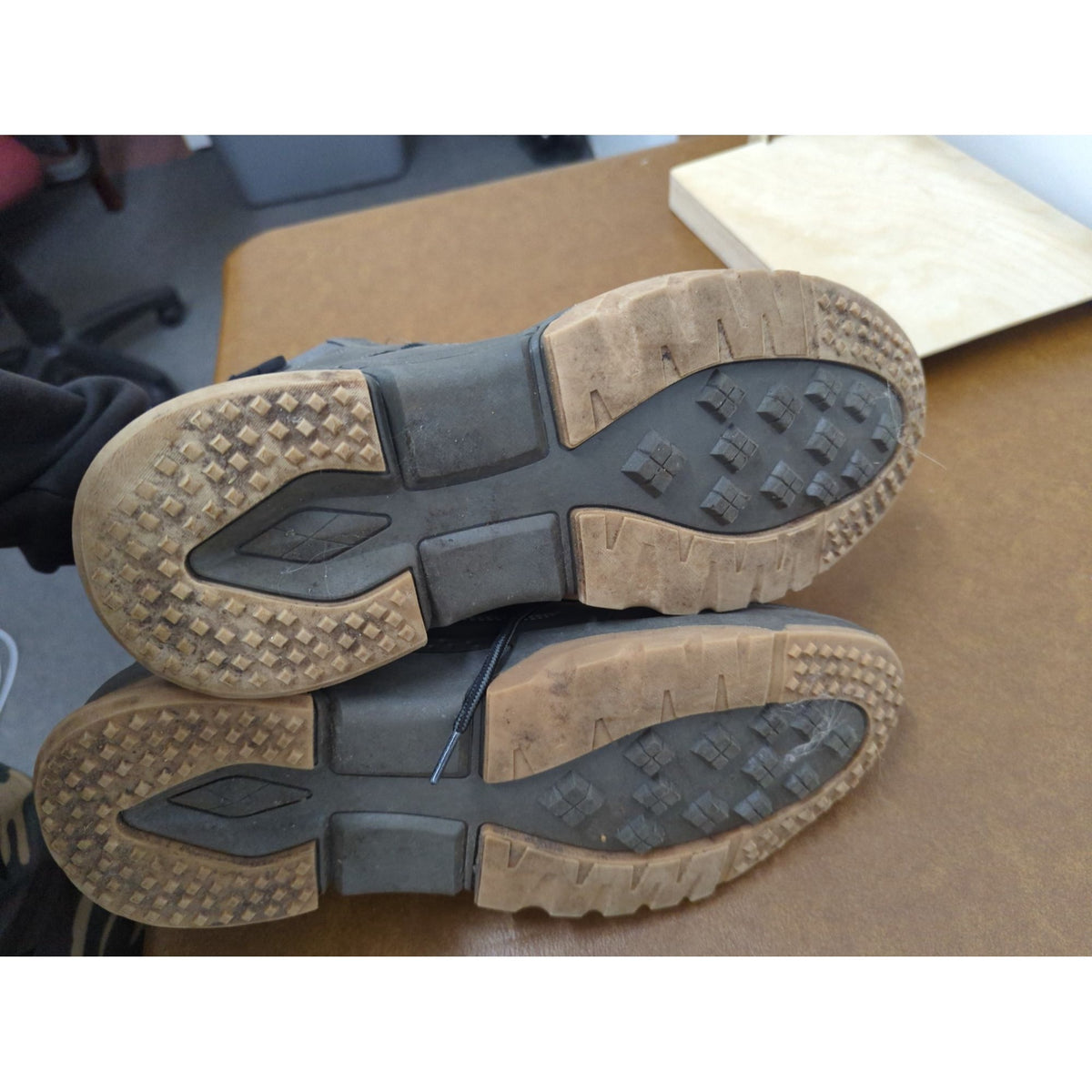 Reserved Footwear Mens Gray Hiking Boots US 12 EUR 45 Manmade Upper & Outsole Durable Grip Soles