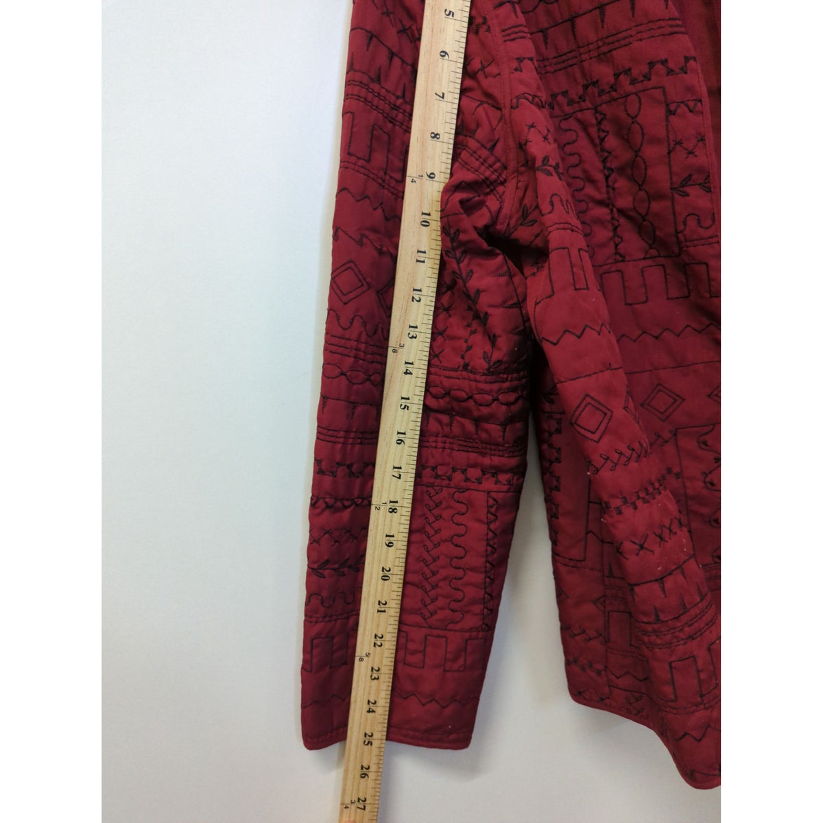 Alfred Dunner Red Quilted Jacket With Black Embroidery Size 10 Lightweight And Stylish Outerwear
