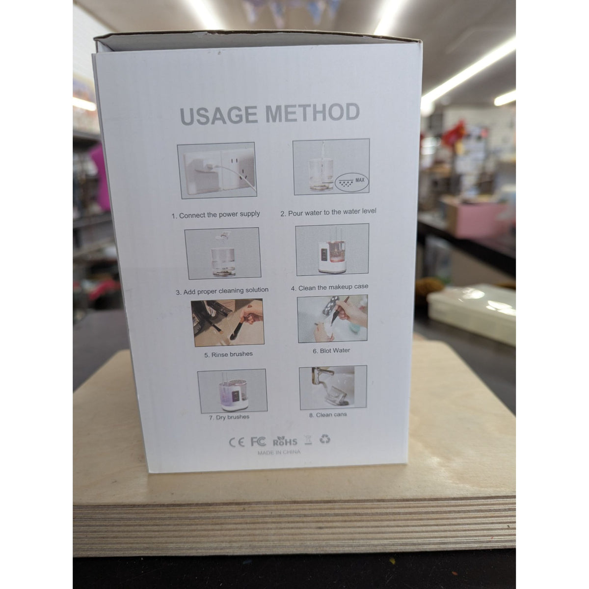 Electric Makeup Brush Cleaner With USB Power Supply Model HZ-006 Rotational Speed 850RPM Made Of ABS & PC Materials